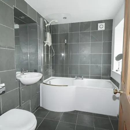 Nyaraló Holemire Barn *